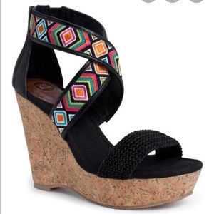 The Sak Wedges